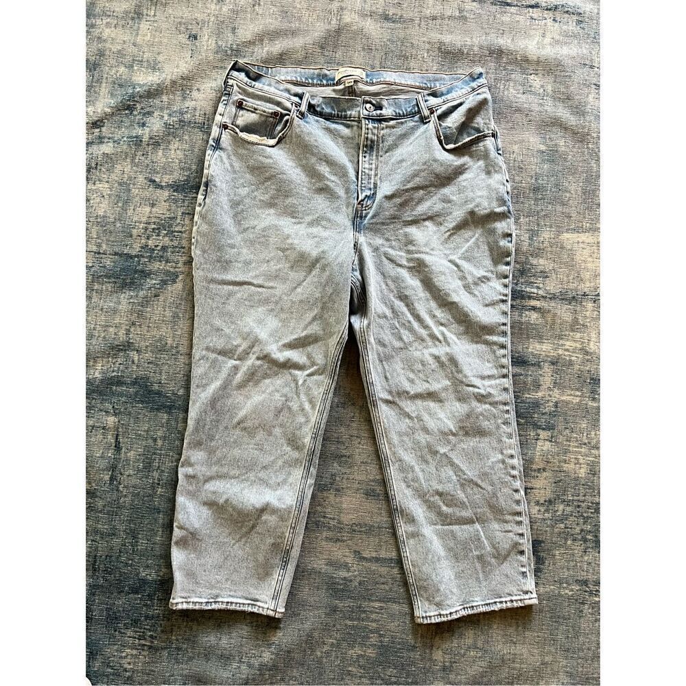 Abercrombie & Fitch Light Wash The Ankle Straight Ultra High Rise  34" / Size 18